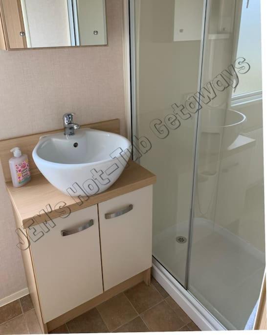 Jems Hot-Tub Getaways 8 Berth At Tattershall Lakes Luaran gambar